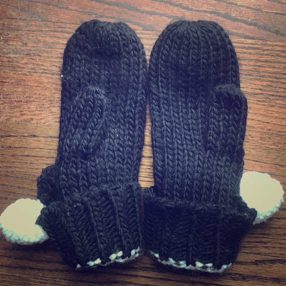 KATE SPADE POM POM MITTENS
